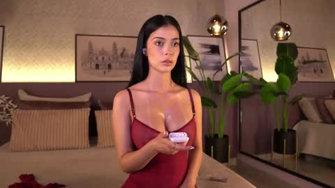 Snapshot of ellediane chatting on June 2026 10:48:01 PM Elle Diane online show from June 2026 10:48:01 PM