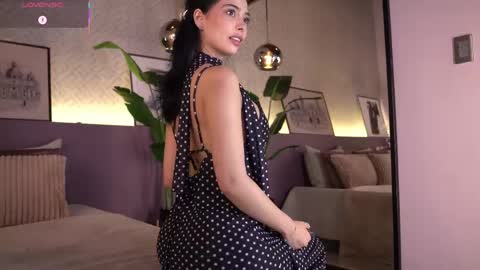 Snapshot of ellediane chatting on June 2026 11:30:02 PM Elle Diane online show from June 2026 11:30:02 PM
