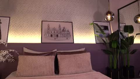 Snapshot of ellediane chatting on June 2026 10:53:02 PM Elle Diane online show from June 2026 10:53:02 PM