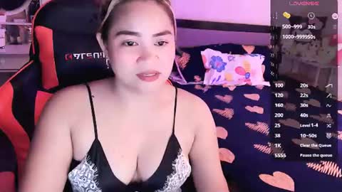 Snapshot of elleelle123 chatting on July 2026 02:14:01 AM Ann online show from July 2026 02:14:01 AM