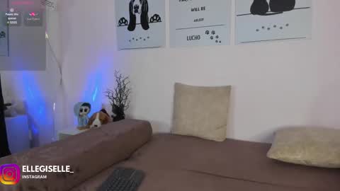 Yiss online show from November 2025 02:58:02 AM