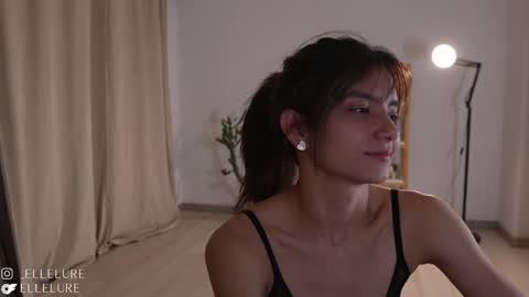 Linda Restrepo online show from January 2025 11:32:01 PM