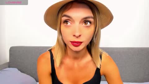 ellen_flow online show from September 2025 07:59:01 PM