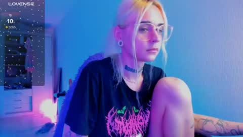 Ellie online show from July 2026 04:10:01 PM