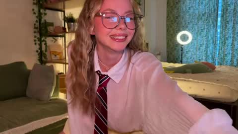 Snapshot of elli_harmon chatting on April 2026 04:37:01 PM Ellie --- Ill see you either on Friday or Saturday and definitely on Sunday online show from April 2026 04:37:01 PM