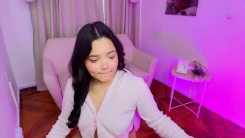 Snapshot of elli_snow chatting on October 2025 12:04:02 PM elli_snow online show from October 2025 12:04:02 PM