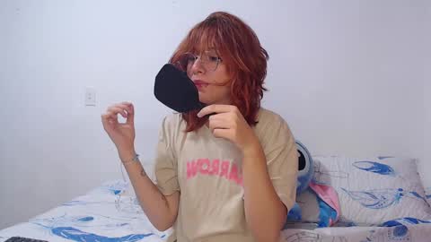 Snapshot of ellie_andy19 chatting on February 2025 04:27:01 AM kev dani online show from February 2025 04:27:01 AM