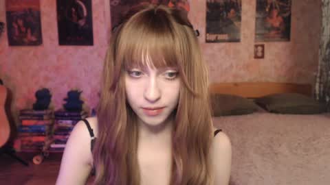 ellie_friendly online show from April 2026 11:38:02 PM