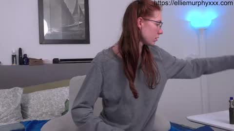 Snapshot of ellie_murphy chatting on April 2026 06:07:02 AM Ellie Murphy online show from April 2026 06:07:02 AM