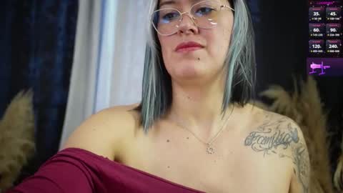 Ellie Ramos online show from November 2025 01:45:01 PM