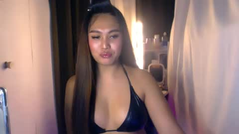 Snapshot of elliecummers chatting on July 2026 12:48:01 AM ellie online show from July 2026 12:48:01 AM