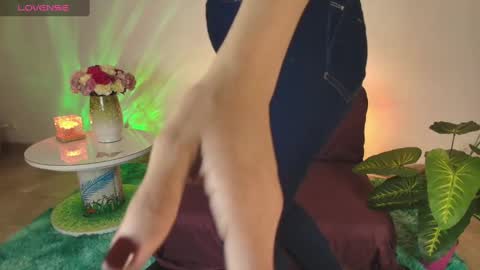 elliee1 online show from February 2025 12:09:02 PM