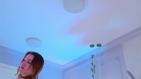 Snapshot of elliegarson__ chatting on April 2026 05:01:02 PM elliegarson__ online show from April 2026 05:01:02 PM