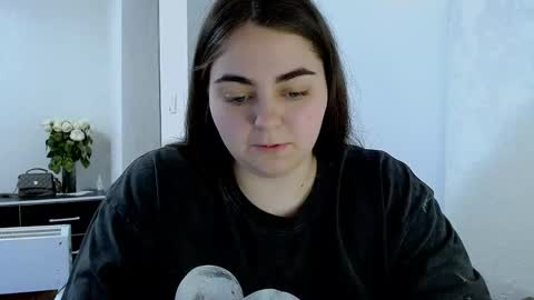 Ellie online show from April 2026 05:58:01 AM