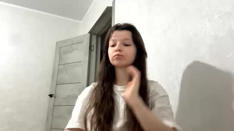 Ellie online show from December 2025 05:30:01 PM