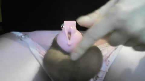 Snapshot of elliesissy chatting on June 2026 06:28:02 PM elliesissy online show from June 2026 06:28:02 PM