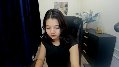Snapshot of ellievensda chatting on September 2025 07:48:01 PM ellievensda online show from September 2025 07:48:01 PM