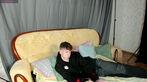 Snapshot of elliot_mars_ chatting on October 2025 11:24:01 AM elliot_mars_ online show from October 2025 11:24:01 AM