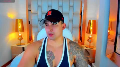 E L L I O T    V E L E Z online show from November 2025 08:31:01 PM