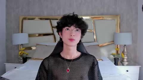 Snapshot of elliotvolkov chatting on December 2025 04:46:02 PM elliotvolkov online show from December 2025 04:46:02 PM