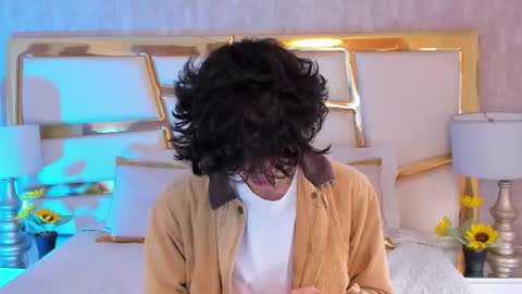 Snapshot of elliotvolkov chatting on January 2026 04:43:01 PM elliotvolkov online show from January 2026 04:43:01 PM