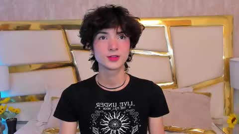 Snapshot of elliotvolkov chatting on January 2026 04:23:01 PM elliotvolkov online show from January 2026 04:23:01 PM