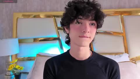 Snapshot of elliotvolkov chatting on January 2026 05:16:01 PM elliotvolkov online show from January 2026 05:16:01 PM