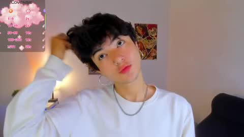 elliotvolkov online show from May 2026 04:01:01 PM