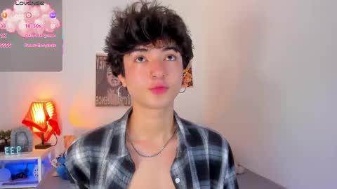 elliotvolkov online show from May 2026 02:33:01 PM