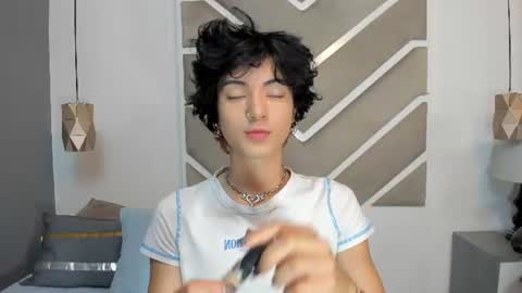 Snapshot of elliotvolkov chatting on July 2026 03:42:02 PM elliotvolkov online show from July 2026 03:42:02 PM