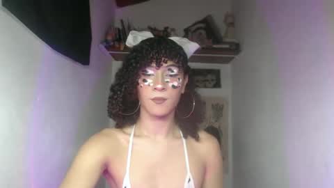 Snapshot of ellis_flowers chatting on May 2026 10:38:02 PM . online show from May 2026 10:38:02 PM