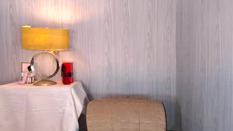 Snapshot of ellise_husson chatting on March 2025 06:18:02 AM Ellise online show from March 2025 06:18:02 AM