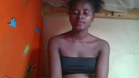 Snapshot of ellodi chatting on May 2026 12:07:02 AM Ellodi online show from May 2026 12:07:02 AM