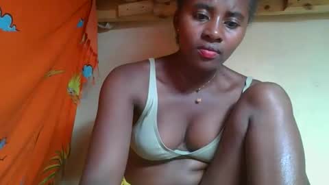 Snapshot of ellodi chatting on May 2026 06:48:01 PM Ellodi online show from May 2026 06:48:01 PM
