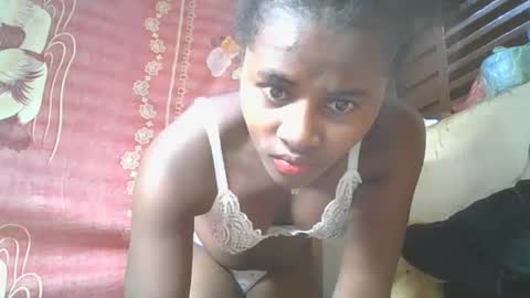 Snapshot of ellodi chatting on May 2026 08:23:01 AM Ellodi online show from May 2026 08:23:01 AM