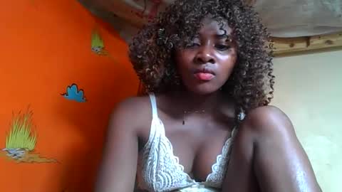 Snapshot of ellodi chatting on May 2026 11:35:01 PM Ellodi online show from May 2026 11:35:01 PM