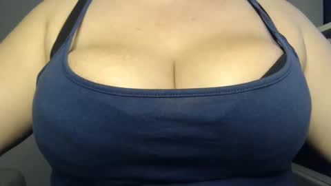 Denise online show from October 2025 08:16:02 PM