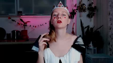 Snapshot of elly_helly chatting on October 2025 08:21:02 PM elly_helly online show from October 2025 08:21:02 PM