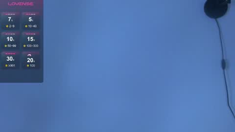 elly_lesss online show from April 2026 08:14:01 PM