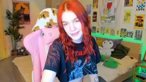 Snapshot of elly_milas chatting on January 2025 08:31:01 AM Elly     Fansly  online show from January 2025 08:31:01 AM