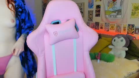 Snapshot of elly_milas chatting on January 2025 09:23:02 AM Elly     Fansly  online show from January 2025 09:23:02 AM