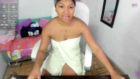 Elly online show from April 2026 09:17:01 PM