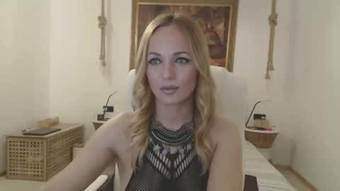 Snapshot of ellyadiamond chatting on February 2025 09:39:02 PM EllyaDiamond online show from February 2025 09:39:02 PM