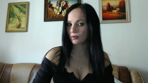 Snapshot of ellyadiamond chatting on April 2026 01:22:01 PM EllyaDiamond online show from April 2026 01:22:01 PM