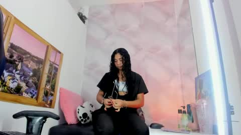 Snapshot of ellybloom chatting on June 2026 01:13:01 PM ellybloom online show from June 2026 01:13:01 PM