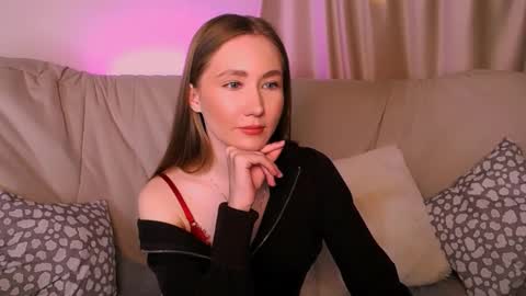  Elly  online show from February 2026 03:21:02 AM