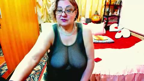 ellyhot53 online show from December 2025 03:20:04 PM