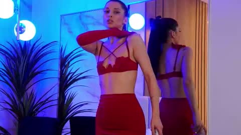 Elly online show from March 2026 07:31:01 PM