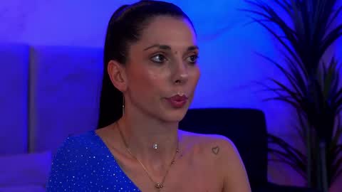 Elly online show from April 2026 06:06:02 PM