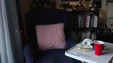 Elly Naomi online show from December 2024 04:06:01 PM